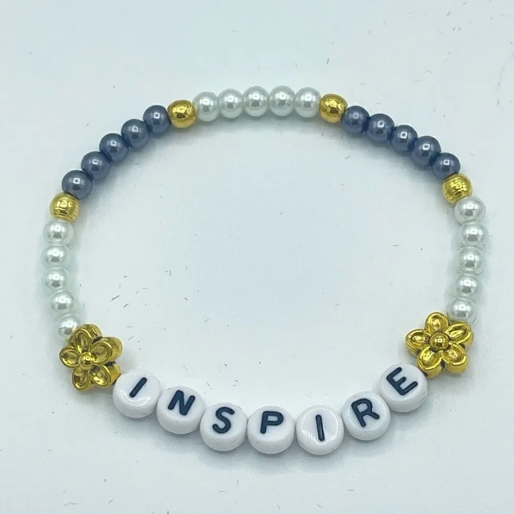 Inspire spell out beaded stretch bracelet ONE NEW Stackable pearl beads white gr